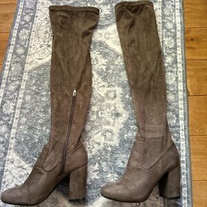 Elegant Brown Suede Knee-High Boots